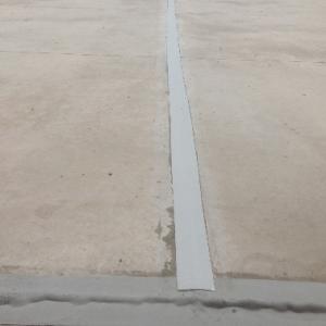 One-component polyurea sealant